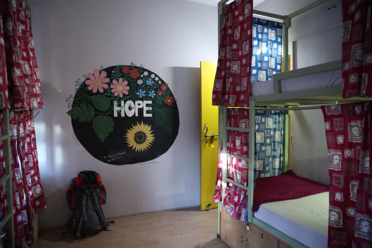 Good Vibes Hostel Варанаси Екстериор снимка