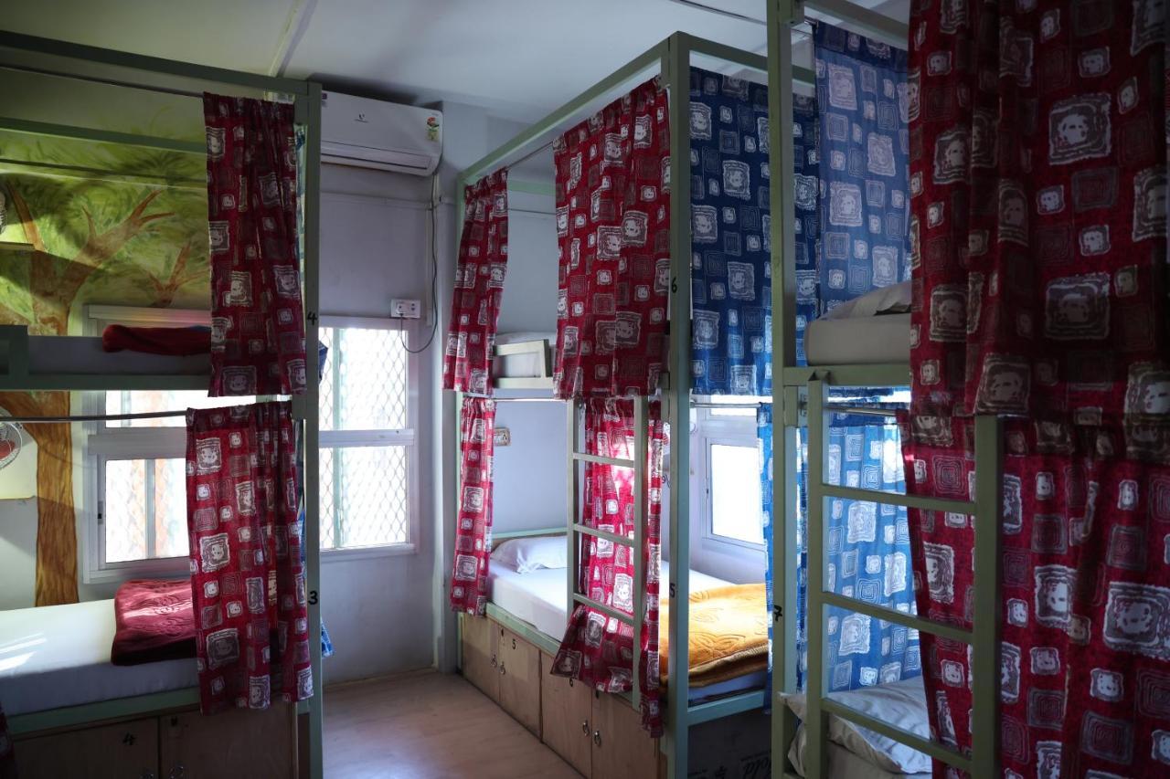 Good Vibes Hostel Варанаси Екстериор снимка