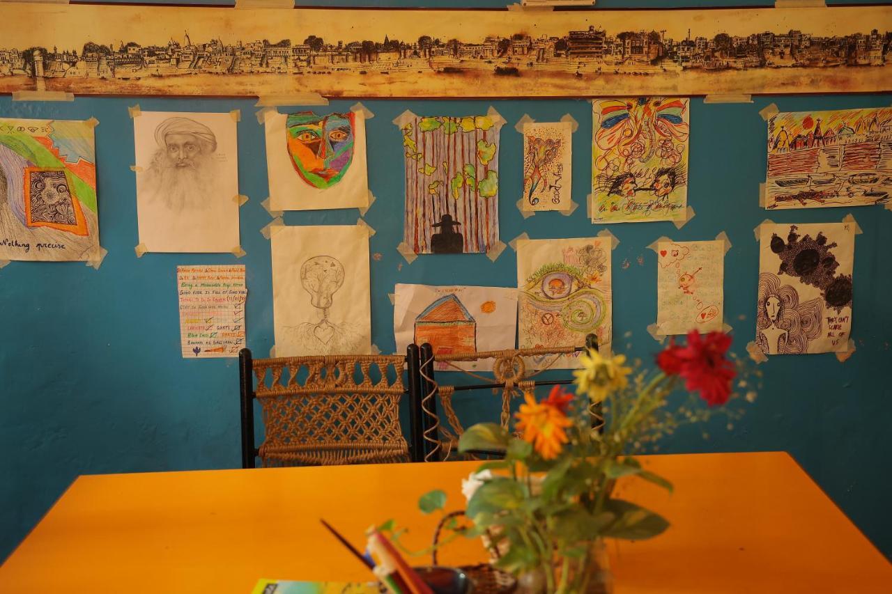 Good Vibes Hostel Варанаси Екстериор снимка