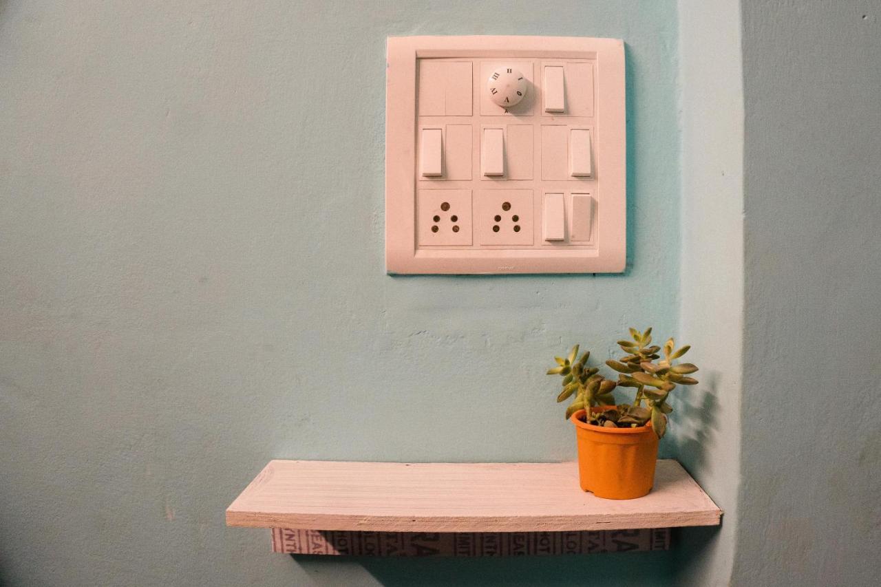 Good Vibes Hostel Варанаси Екстериор снимка