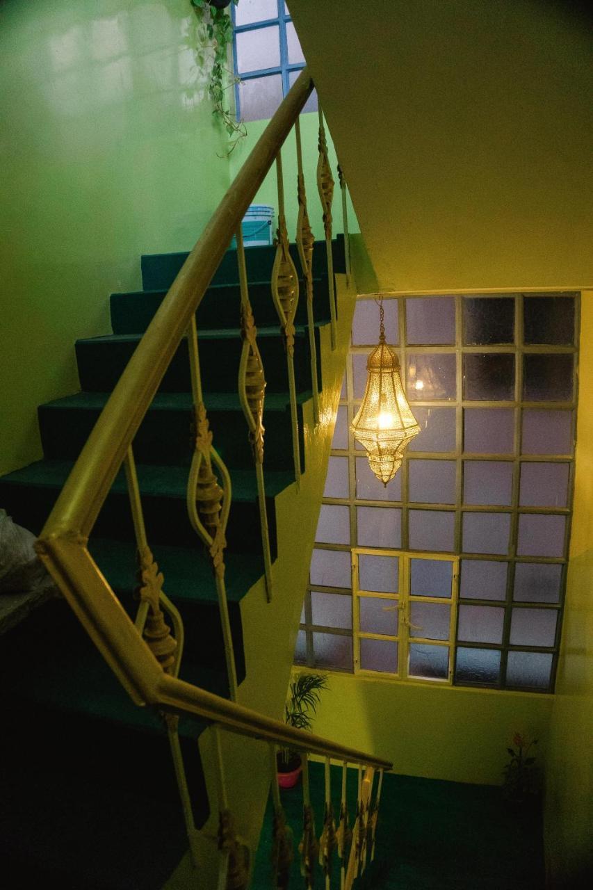 Good Vibes Hostel Варанаси Екстериор снимка