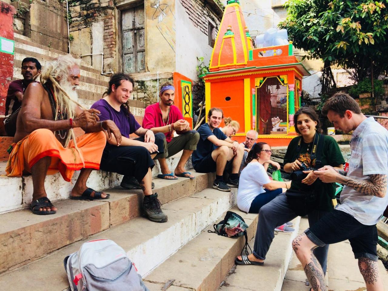 Good Vibes Hostel Варанаси Екстериор снимка