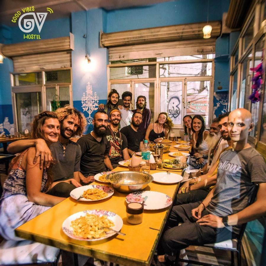 Good Vibes Hostel Варанаси Екстериор снимка